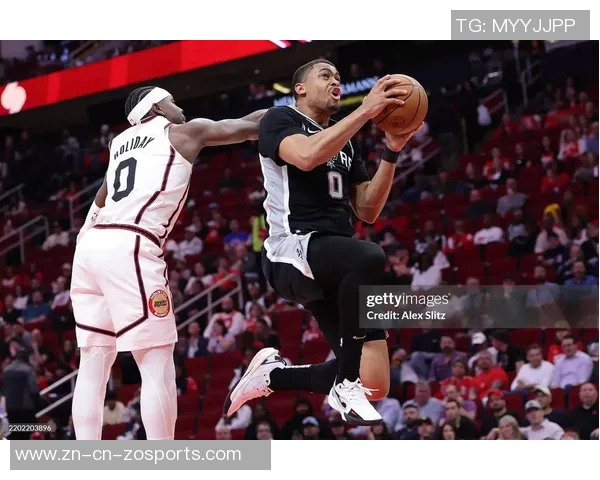 骑士第三节狂潮来袭净胜马刺25分杰伦泰森独揽16分表现惊艳 骑士第三节狂潮来袭净胜马刺25分杰伦泰森独揽16分表现惊艳